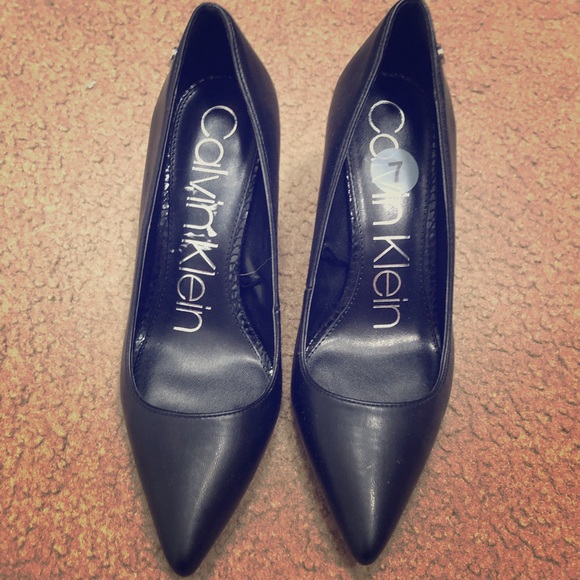 Calvin Klein heels - Picture 1 of 4